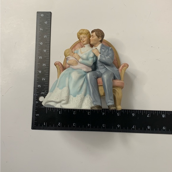 Enesco Treasured Memories “And Baby Makes Three” Figurine vintage 1988 - Picture 5 of 9
